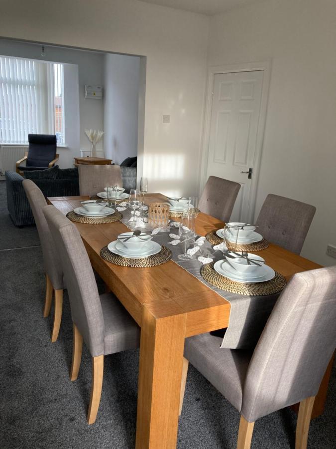 Cheshire Home Stays Крю Екстериор снимка