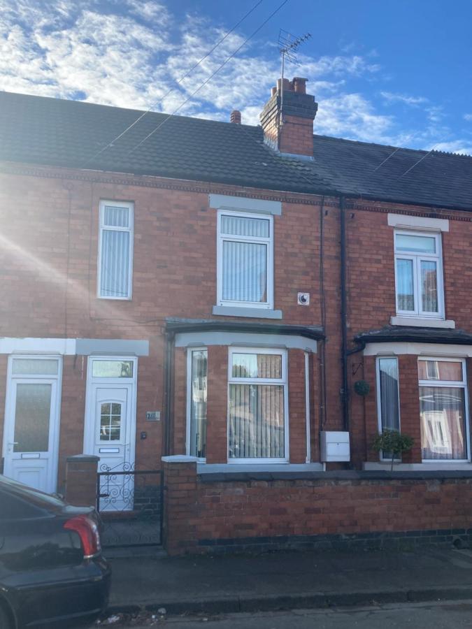 Cheshire Home Stays Крю Екстериор снимка