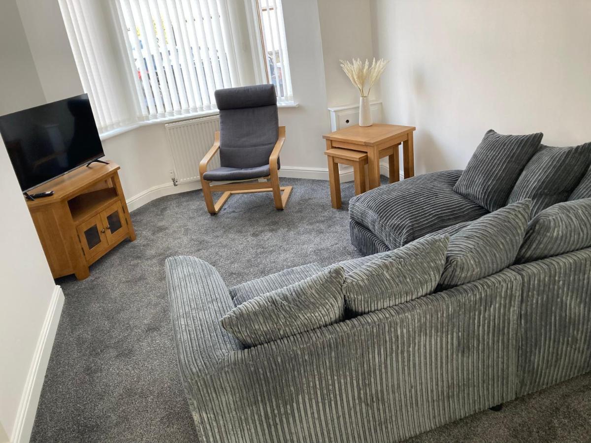 Cheshire Home Stays Крю Екстериор снимка