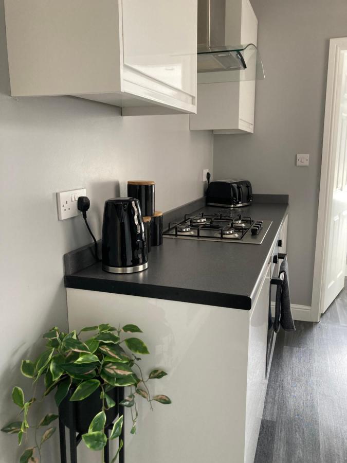 Cheshire Home Stays Крю Екстериор снимка